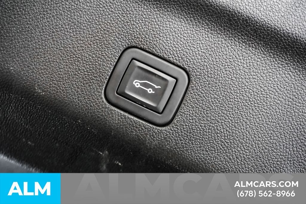 Used 2025 Black Chevrolet LT image 23