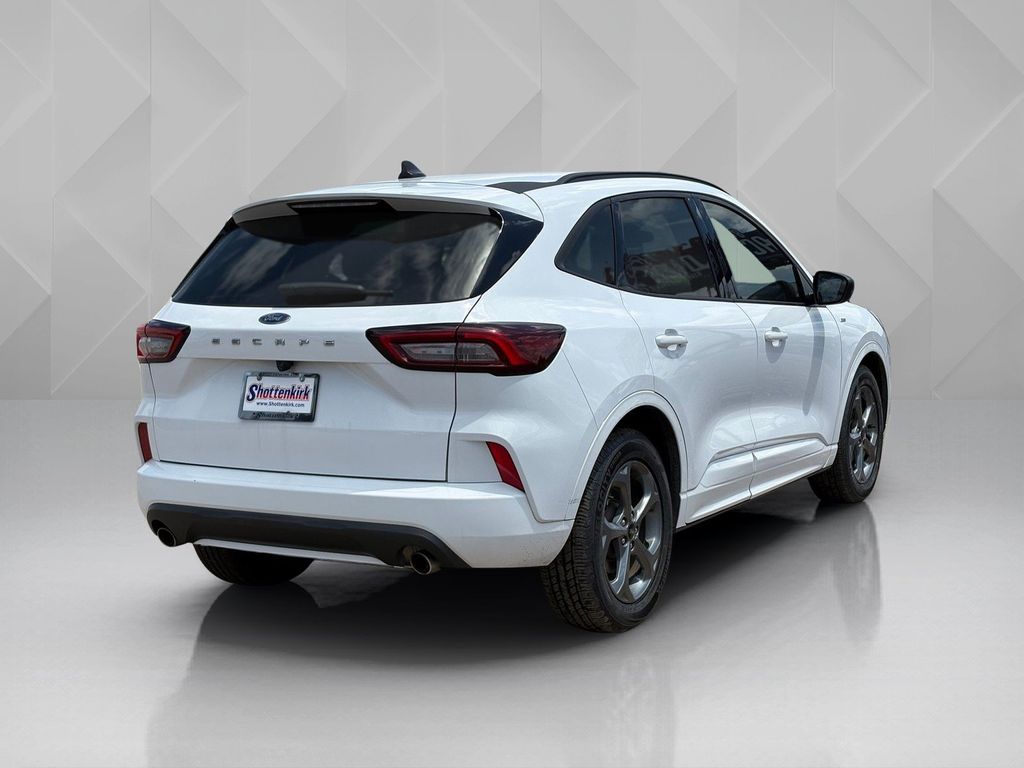 2023 Ford Escape ST-Line - 4
