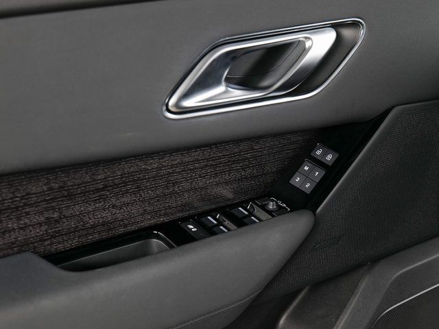 Certified Used 2025 Gray Land Rover Dynamic SE image 26