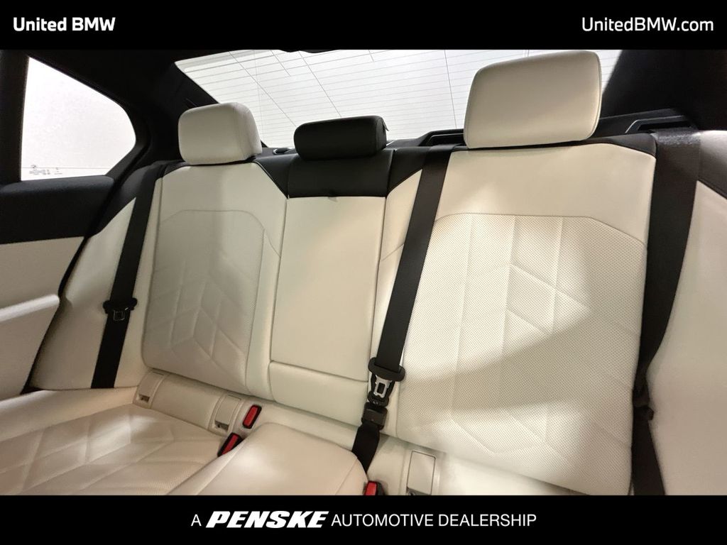 Thumbnail: 2025 BMW 5 Series - 21