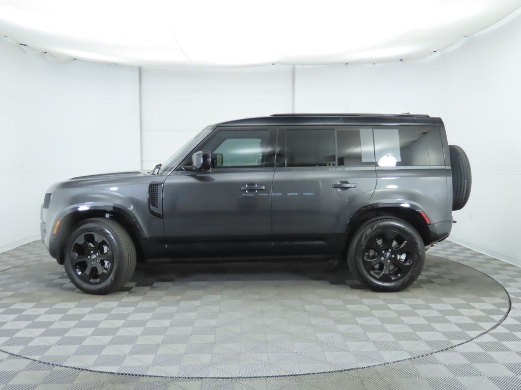 2024 Land Rover Defender 110 8