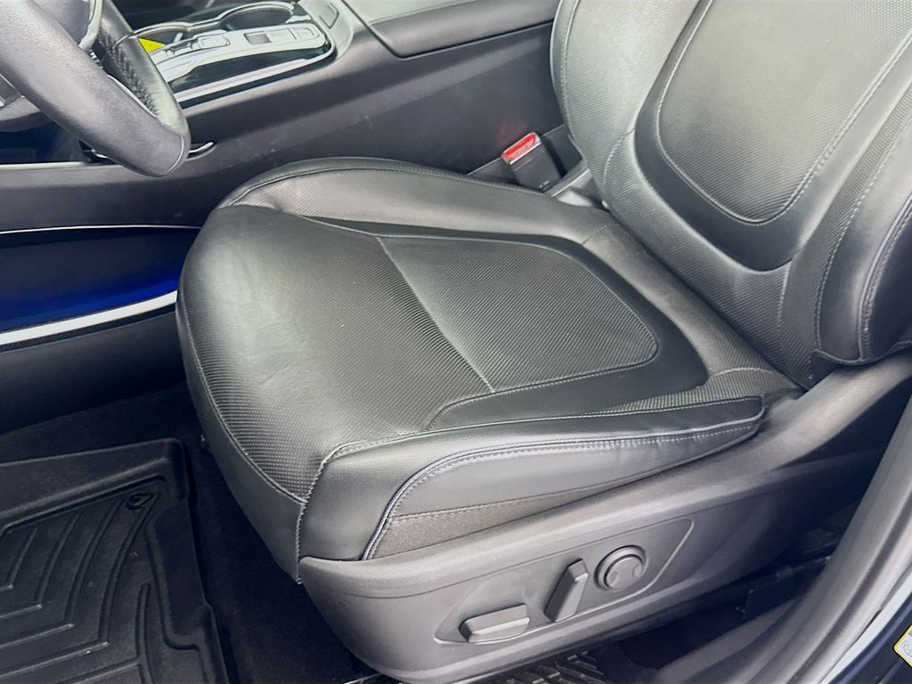 Used Car 2023 Hyundai Tucson Hybrid  Limited For Sale Under $30,000 In Austin, Texas