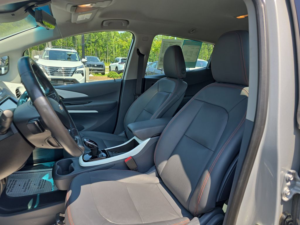2021 Silver Ice Metallic Chevrolet Bolt EV Premier FWD Crossover
