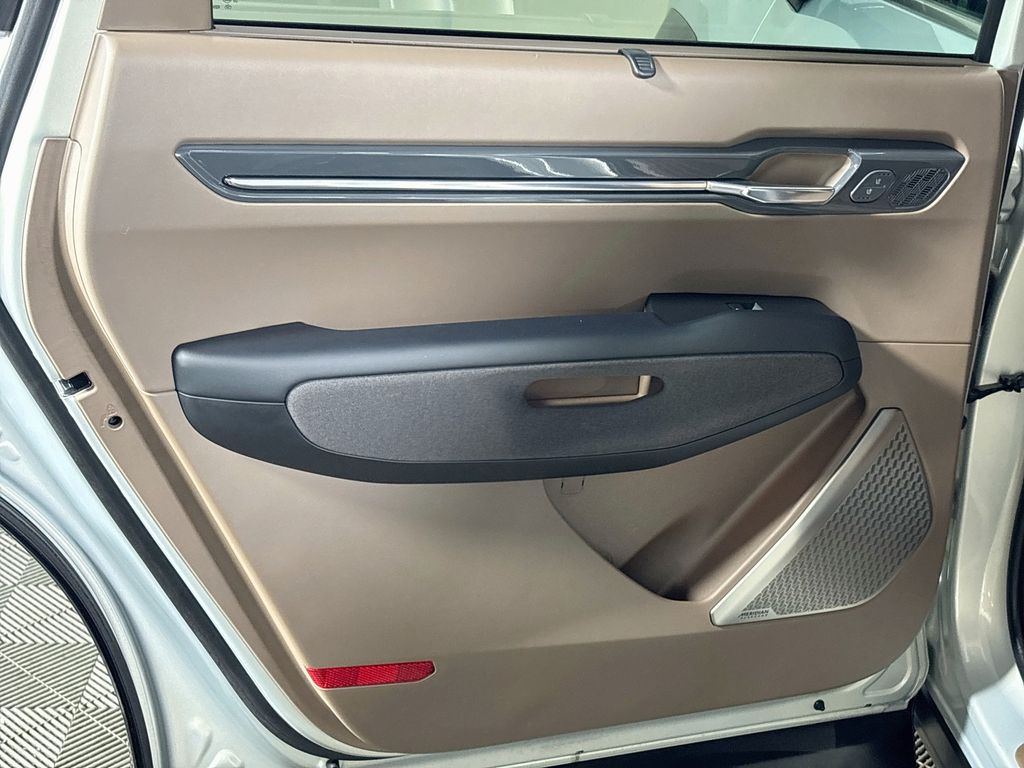 2024 Kia EV9 Land