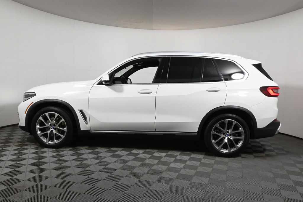 Thumbnail: 2021 BMW X5 - 2