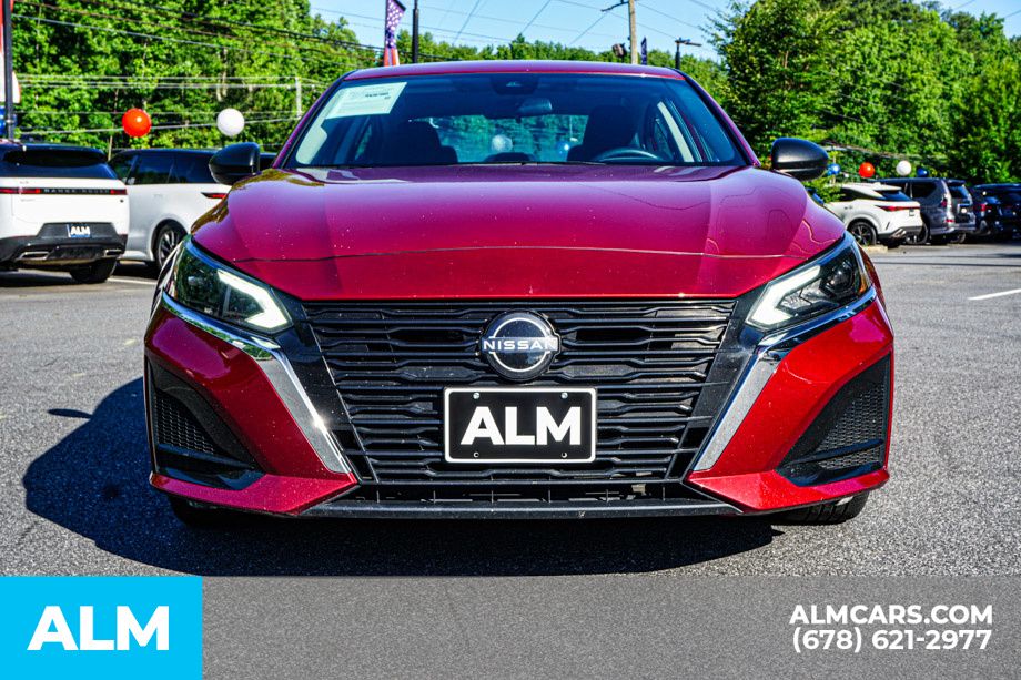 Used 2024 Red Nissan 2.5 SV image 9