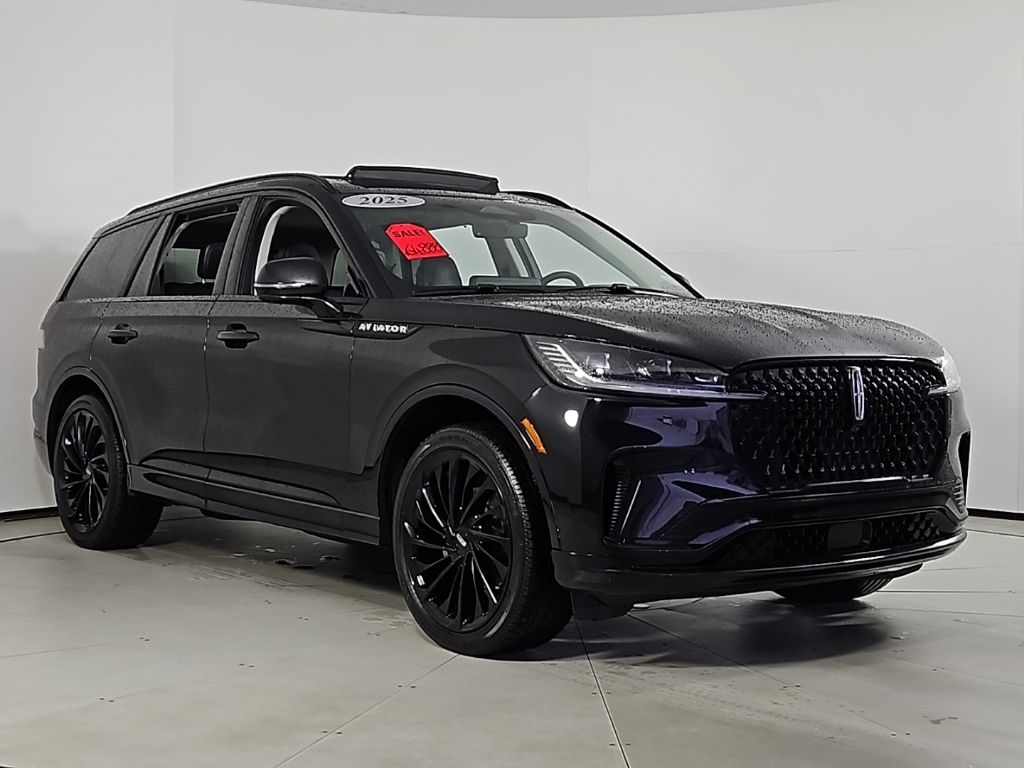 Thumbnail: 2025 Lincoln Aviator - 4