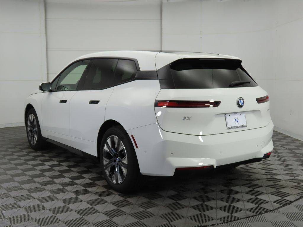 Thumbnail: 2026 BMW iX - 7