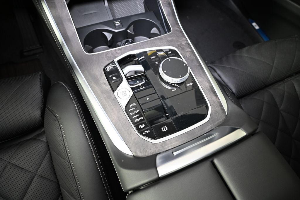 Thumbnail: 2025 BMW X5 - 19