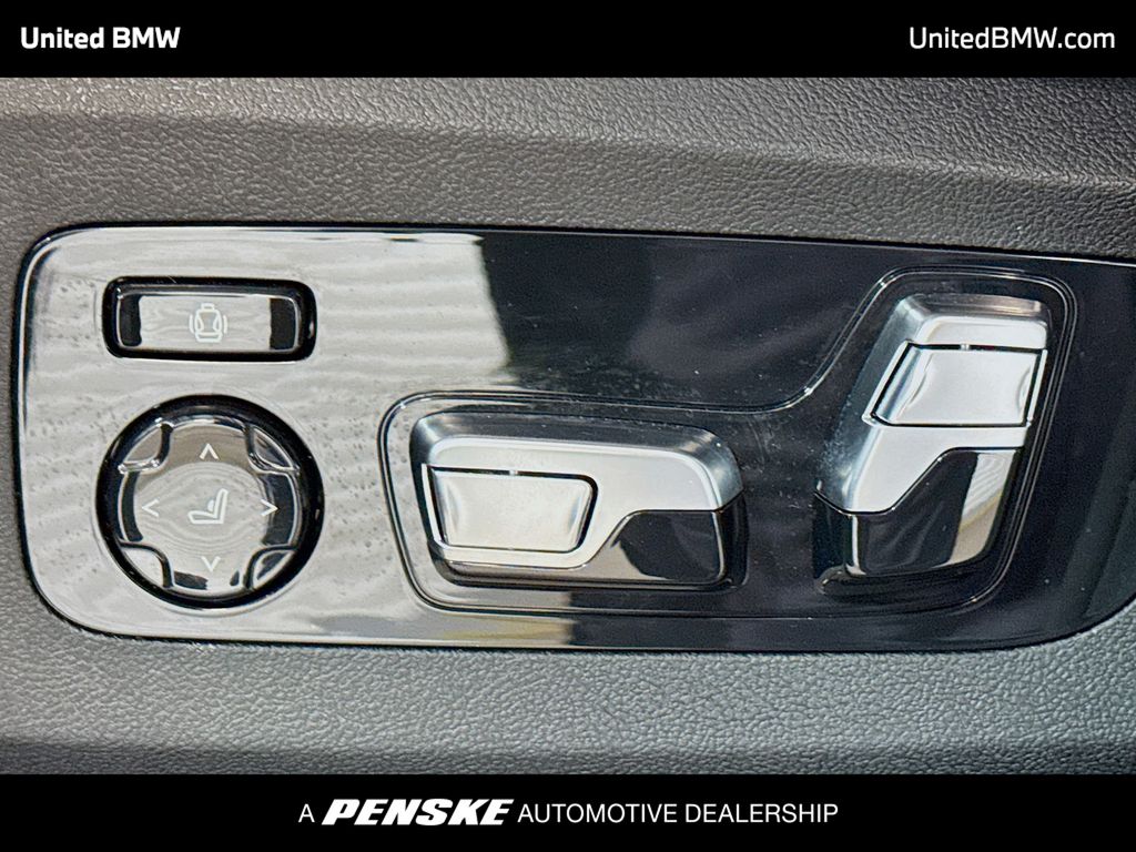 Thumbnail: 2025 BMW X7 - 4