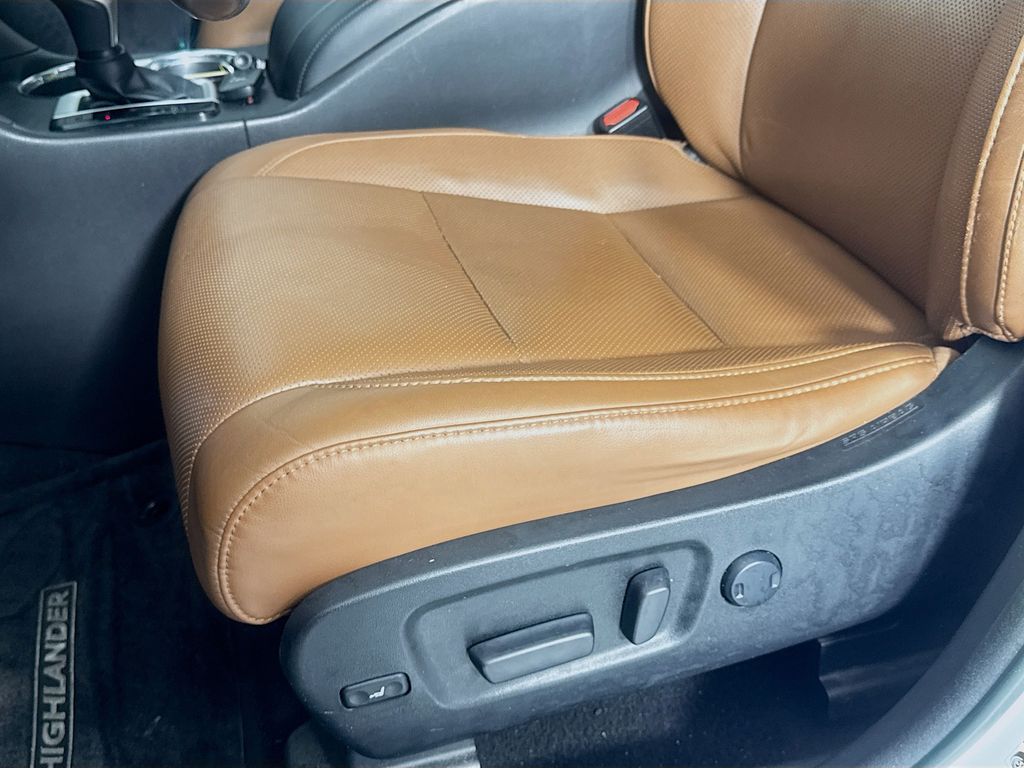 Used Car 2018 Toyota Highlander Hybrid  Limited For Sale Under $25,000 In Austin, Texas