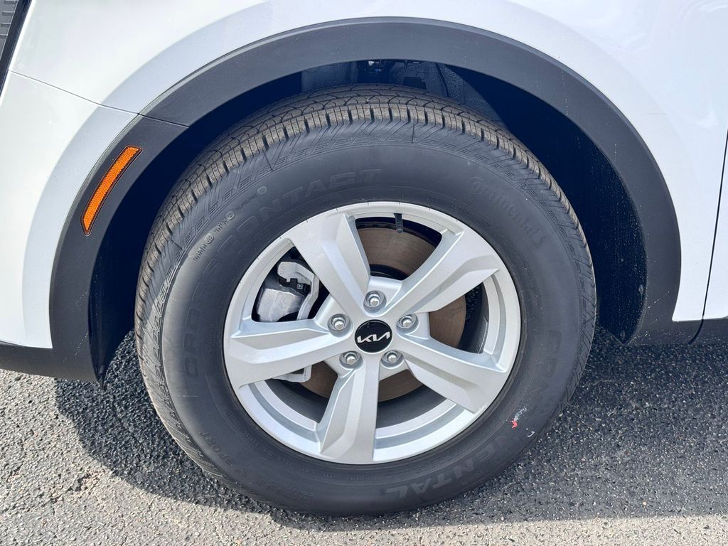 2026 Kia Sorento LX - 8