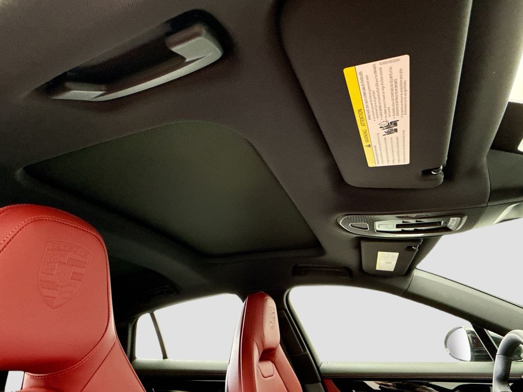 Thumbnail: 2026 Porsche Panamera - 21