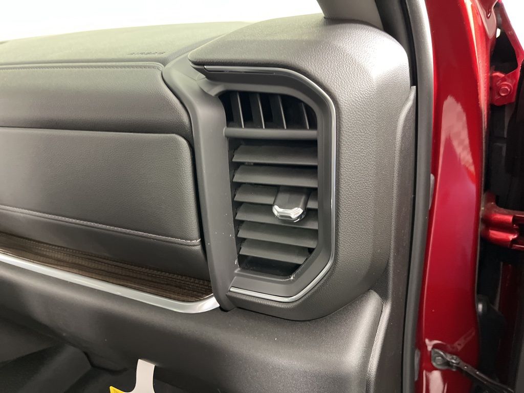 Thumbnail: 2026 Chevrolet Silverado 1500 - 10