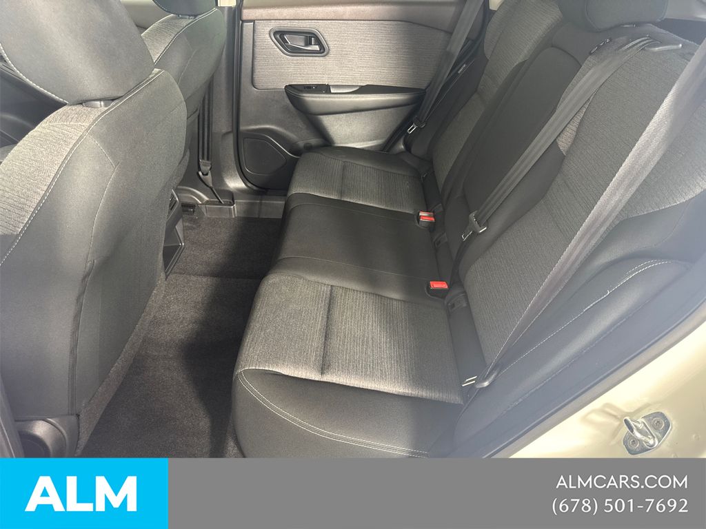 Used 2022 White Nissan S image 23