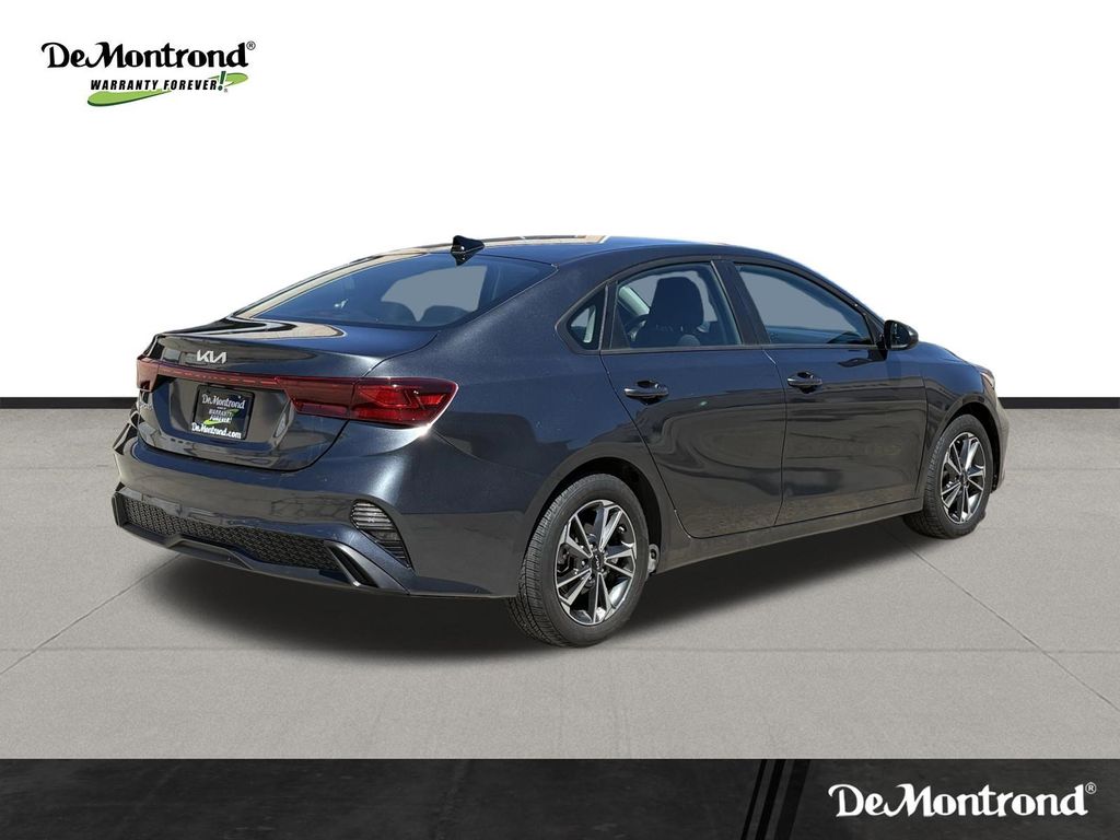 2024 Kia Forte LXS - 4