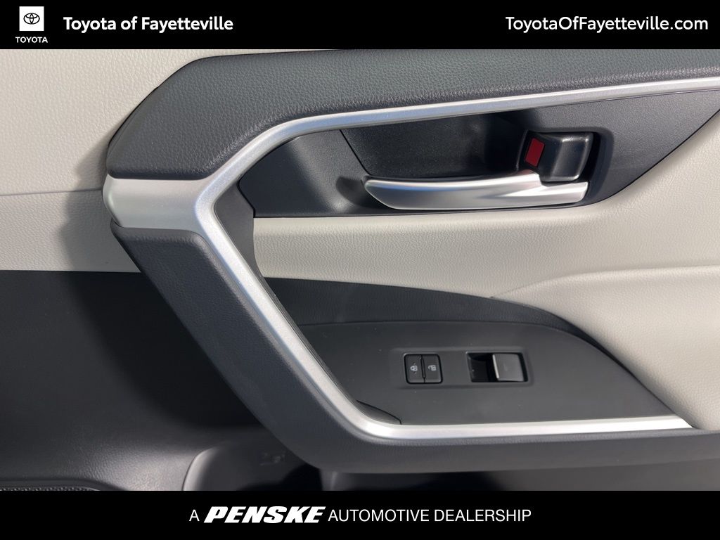 Thumbnail: 2025 Toyota RAV4 - 10