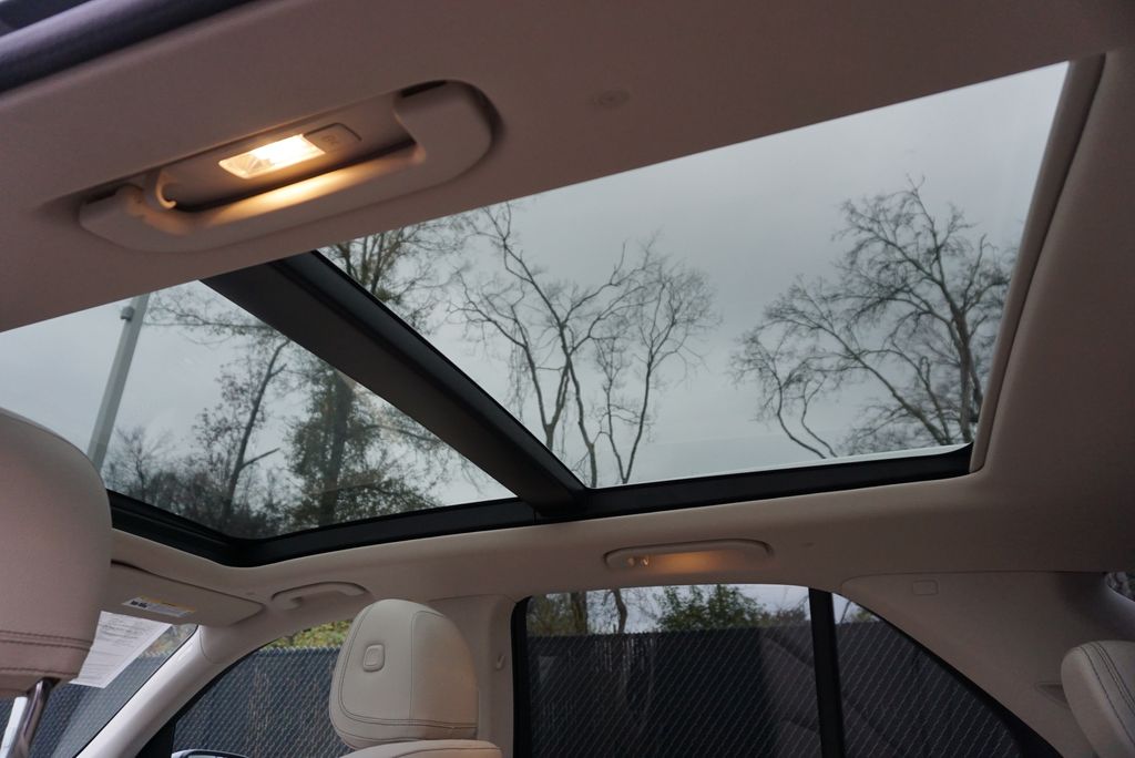 Thumbnail: 2022 Mercedes-Benz GLE - 16