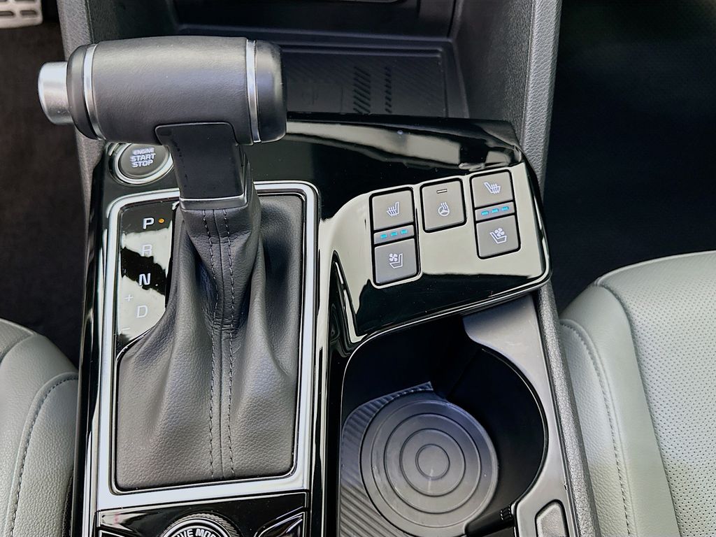 Thumbnail: 2025 Kia Sportage - 21