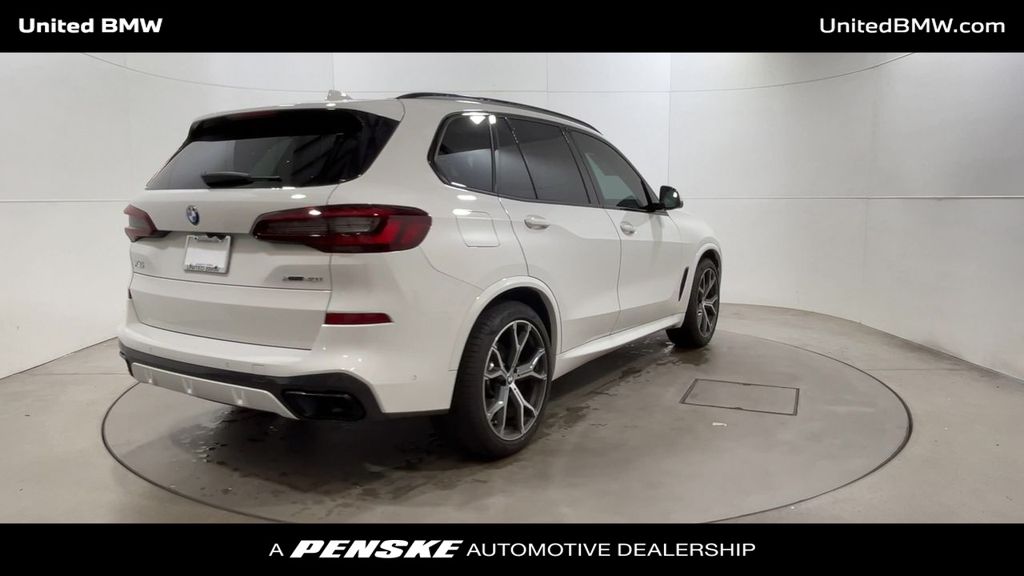 Thumbnail: 2022 BMW X5 - 8