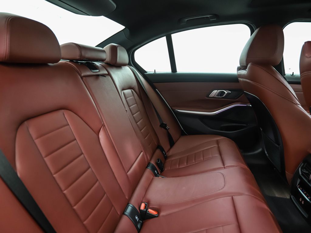 Thumbnail: 2022 BMW 3 Series - 26