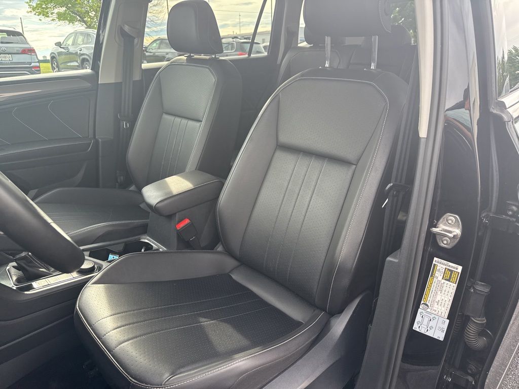 2022 Volkswagen Tiguan 2.0T SE Black at Sutliff Volkswagen