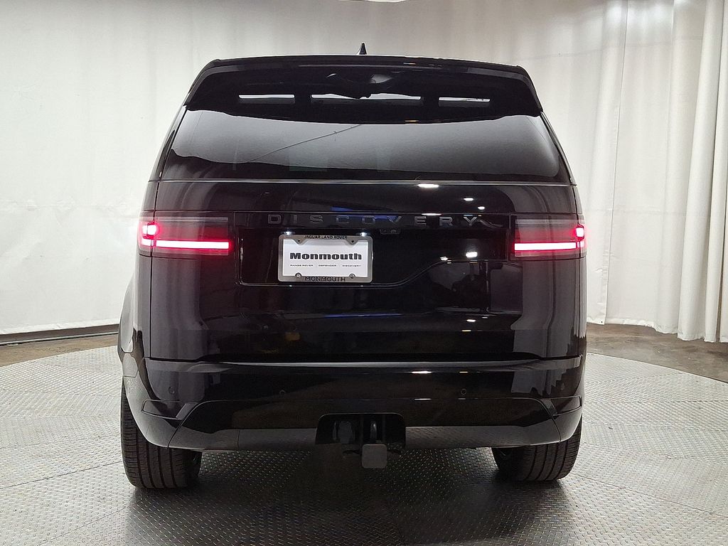 2024 Land Rover Discovery Dynamic SE 5