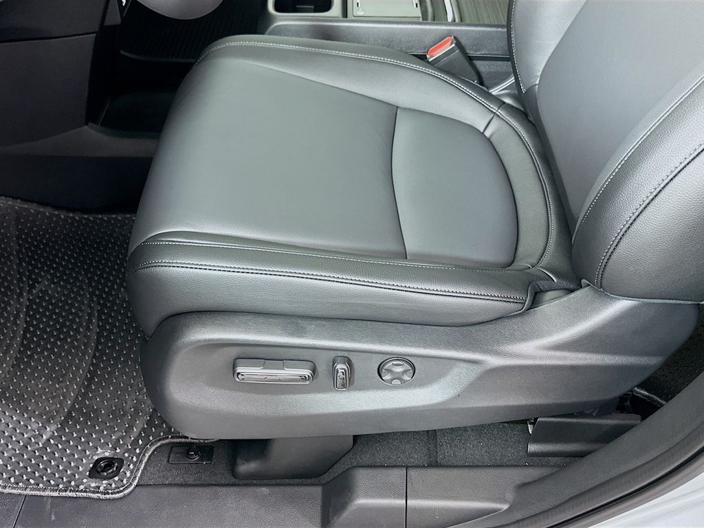 Thumbnail: 2026 Honda Odyssey - 20