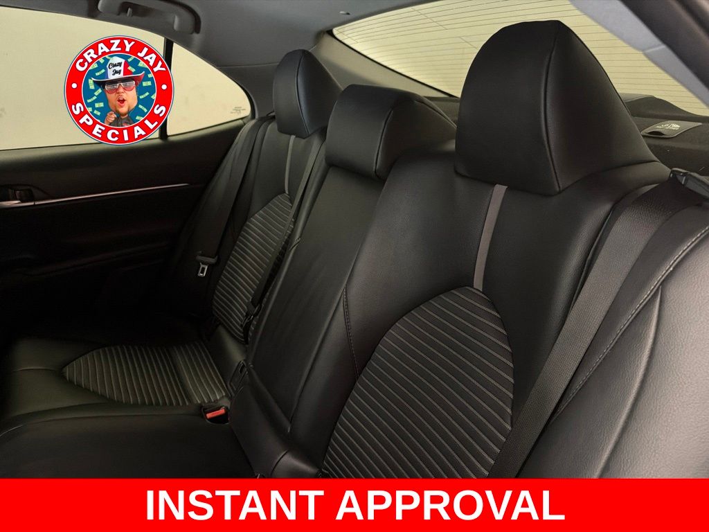 Used 2018 Toyota Camry Hybrid Sedan