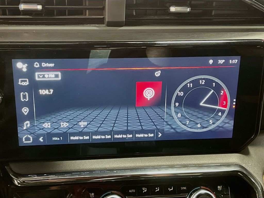 Used 2022 Cayenne Red Tintcoat GMC AT4 image 15
