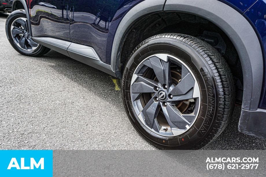 Used 2025 Blue Nissan SV image 15
