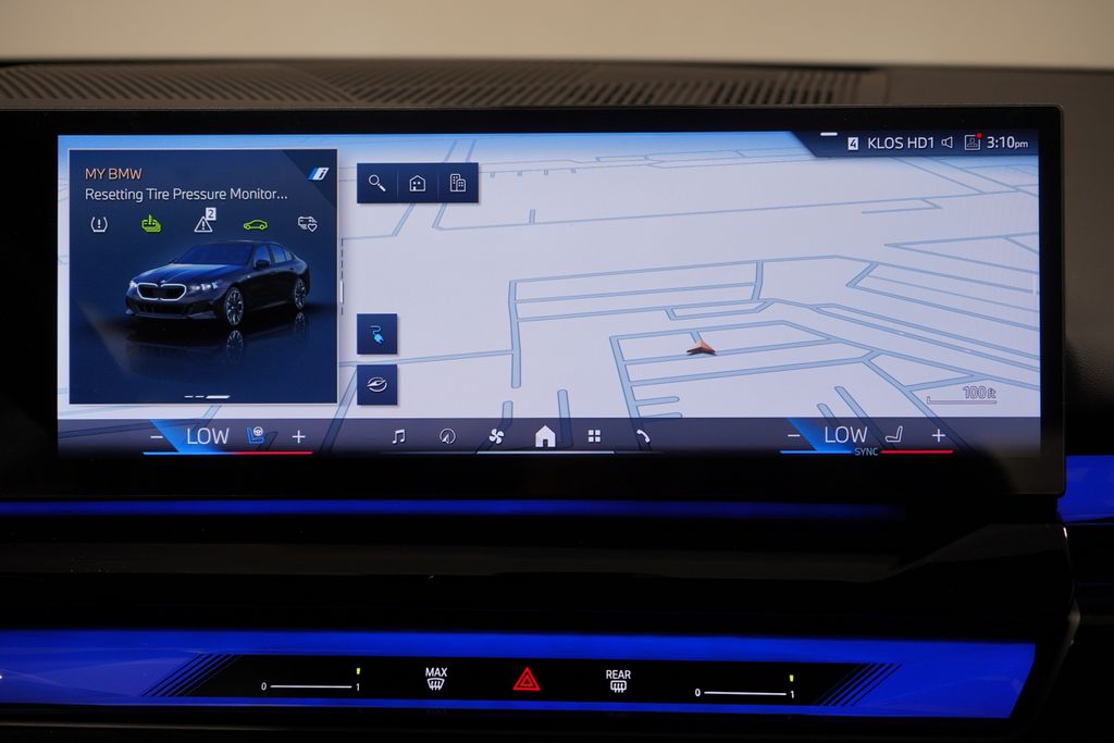 Thumbnail: 2026 BMW i5 - 12