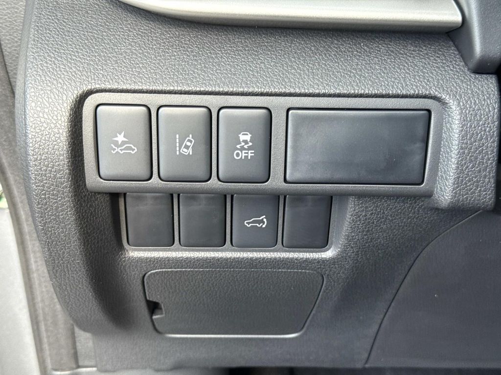 2025 Mitsubishi Eclipse Cross SEL - Photo 39
