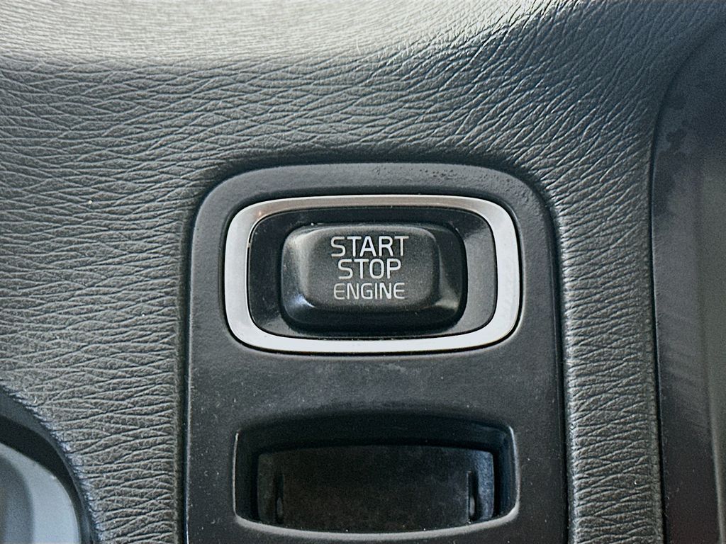 VolvoXC7027