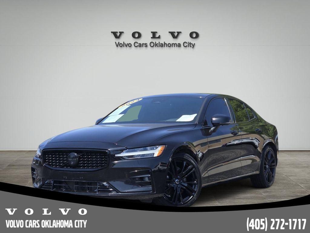 2024 Volvo S60 B5 Plus Black Edition
