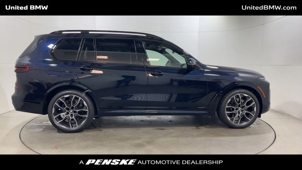 Thumbnail: 2026 BMW X7 - 9