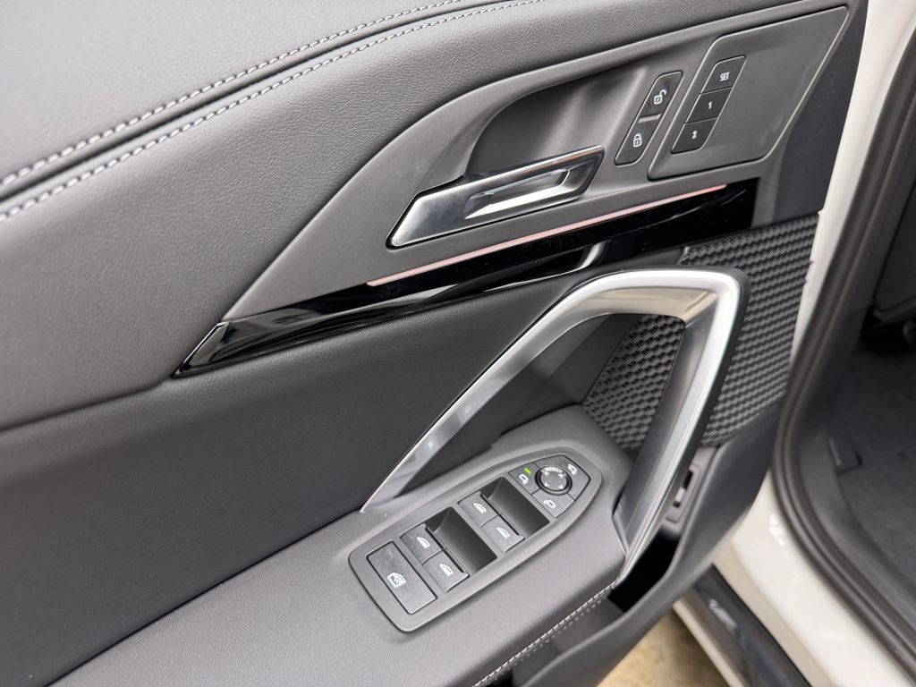 New 2026 White BMW xDrive28i image 11