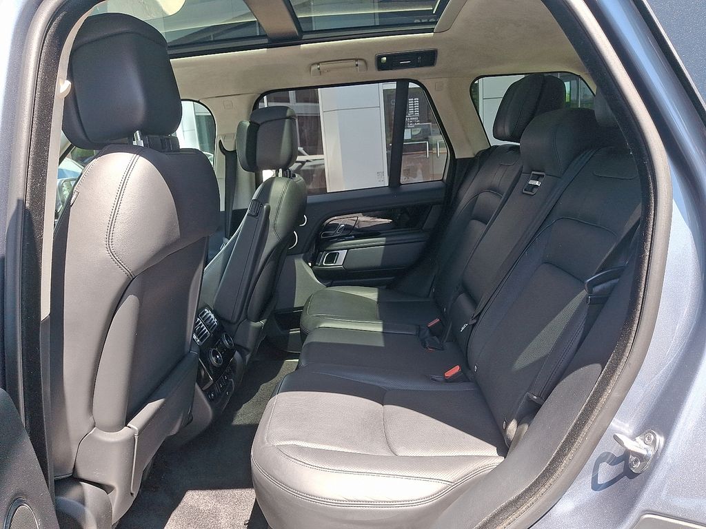 2018 Land Rover Range Rover HSE 10