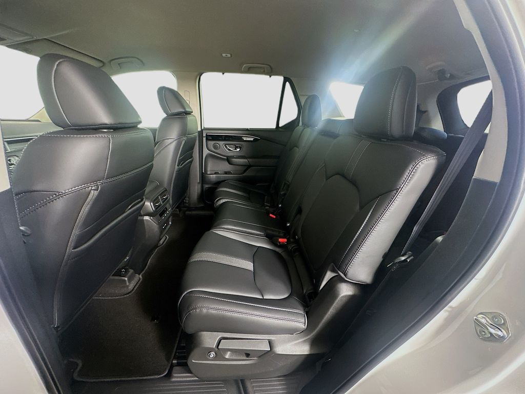 Thumbnail: 2025 Honda Pilot - 16