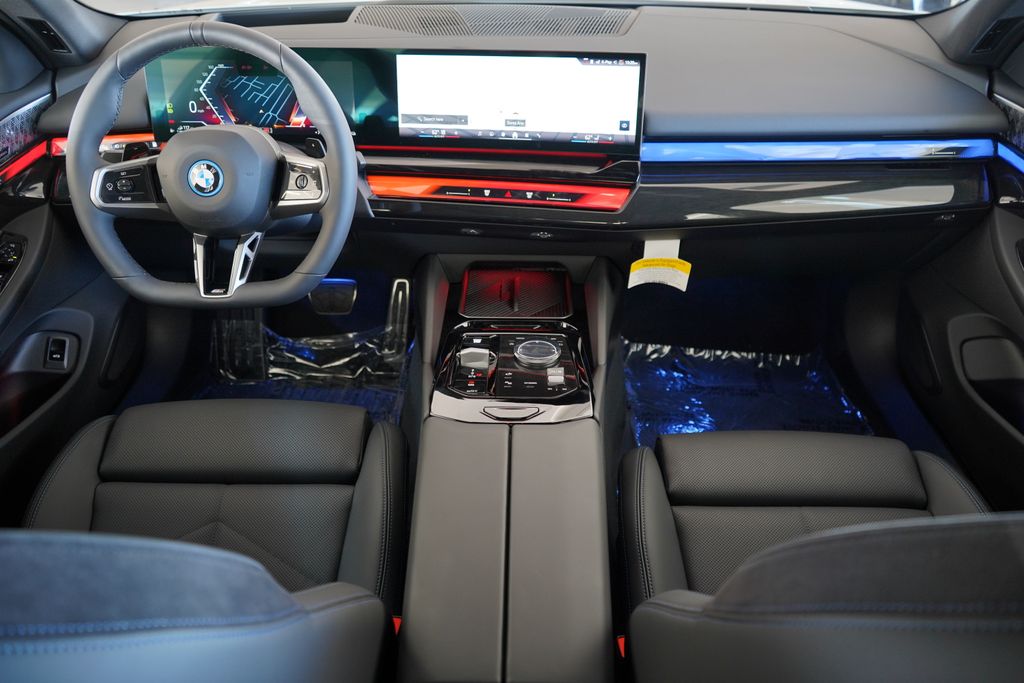 Thumbnail: 2026 BMW 5 Series - 14