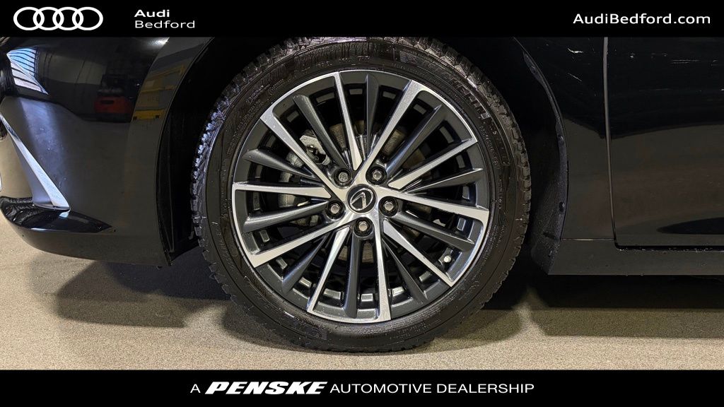 Thumbnail: 2024 Lexus ES - 8