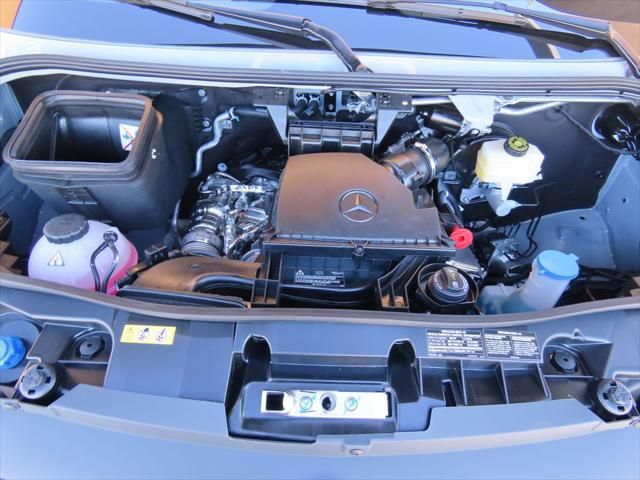 Thumbnail: 2025 Mercedes-Benz Sprinter - 31