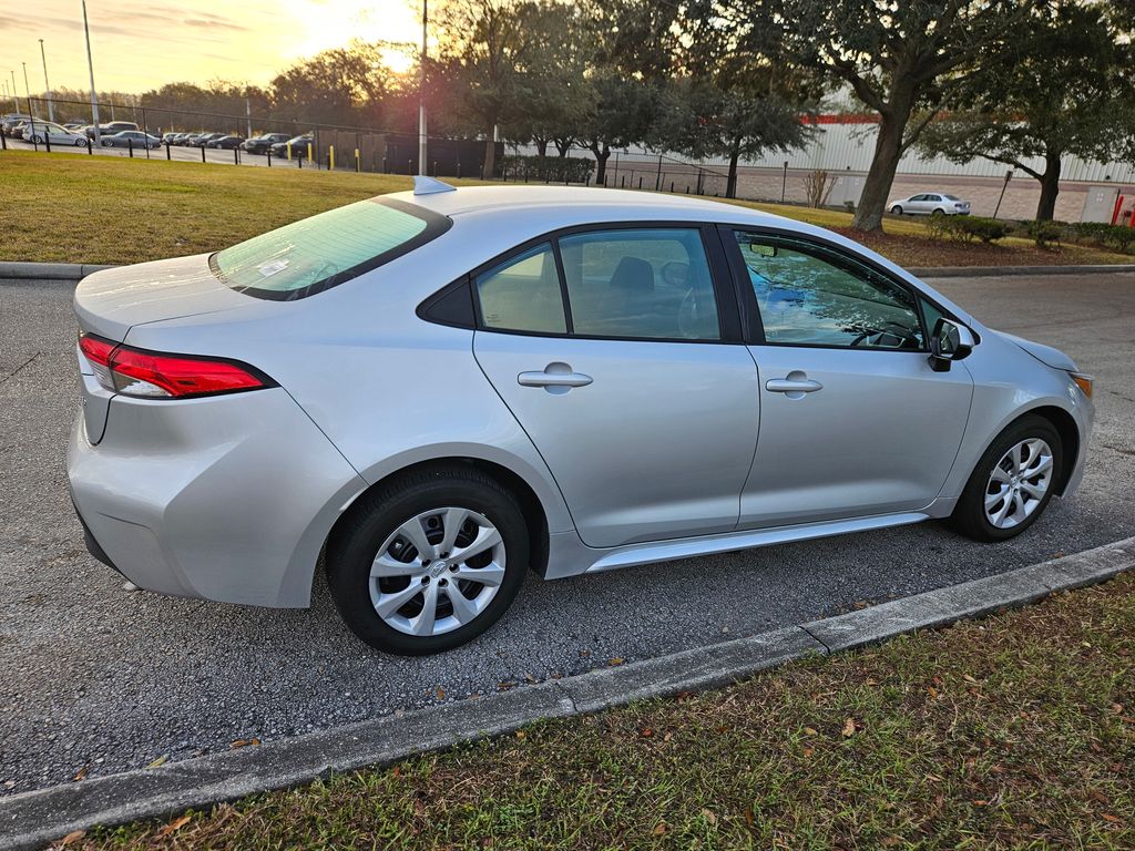 2024 Toyota Corolla LE 5