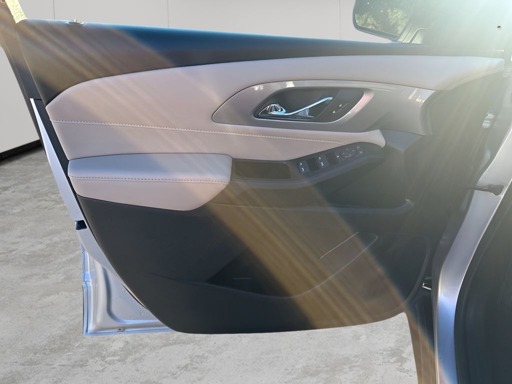 Used Car 2022 Chevrolet Traverse  Ls For Sale Under $25,000 In Austin, Texas