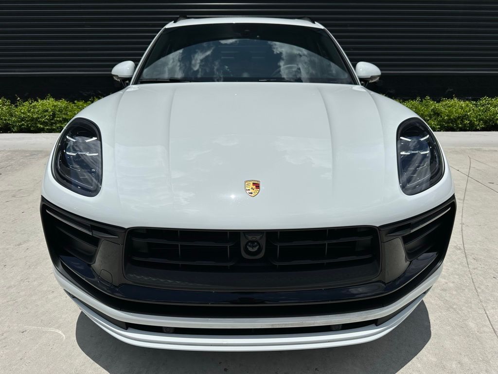 2025 Porsche Macan  7