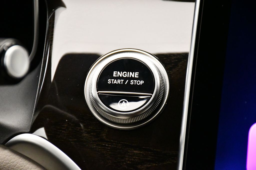 Thumbnail: 2025 Mercedes-Benz GLC - 26