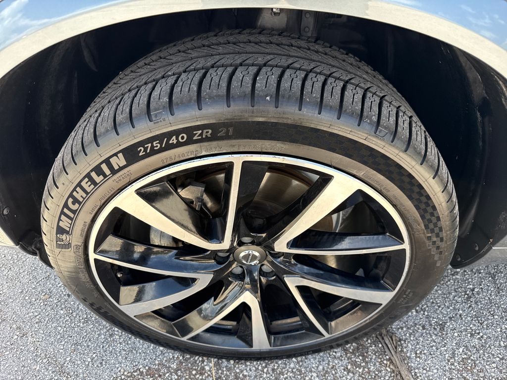 Certified Used 2018 Gray Volvo T6 Momentum image 12