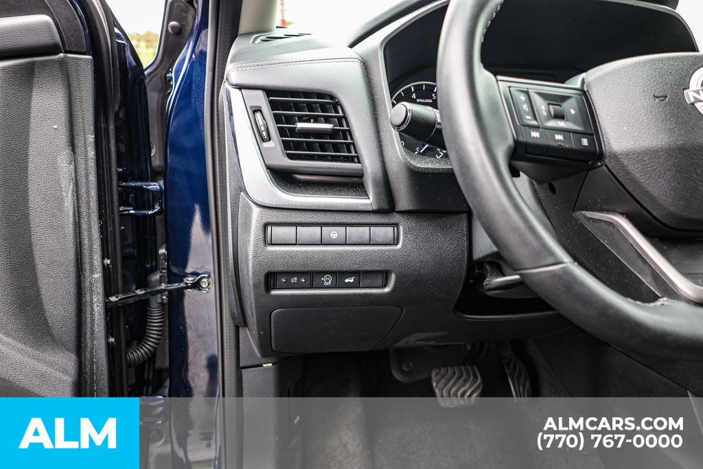 Used 2025 Blue Nissan SV image 27