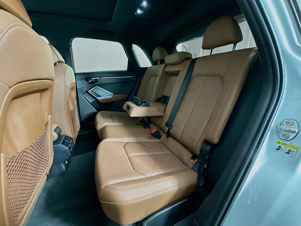 Thumbnail: 2020 Audi Q3 - 24