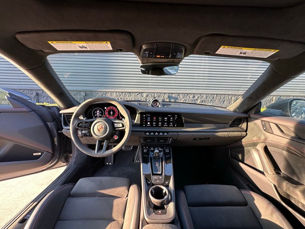 Thumbnail: 2025 Porsche 911 - 6